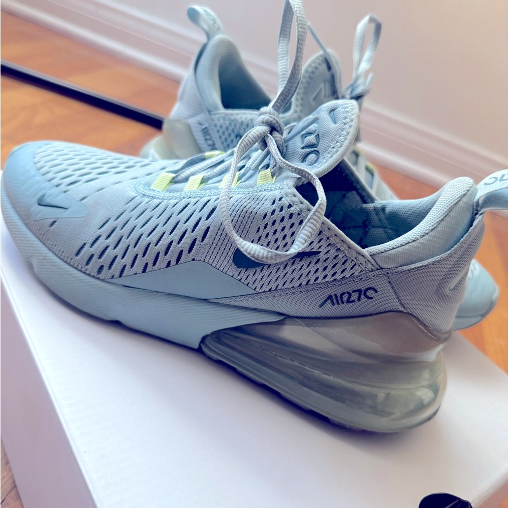 270 Nike Shoes